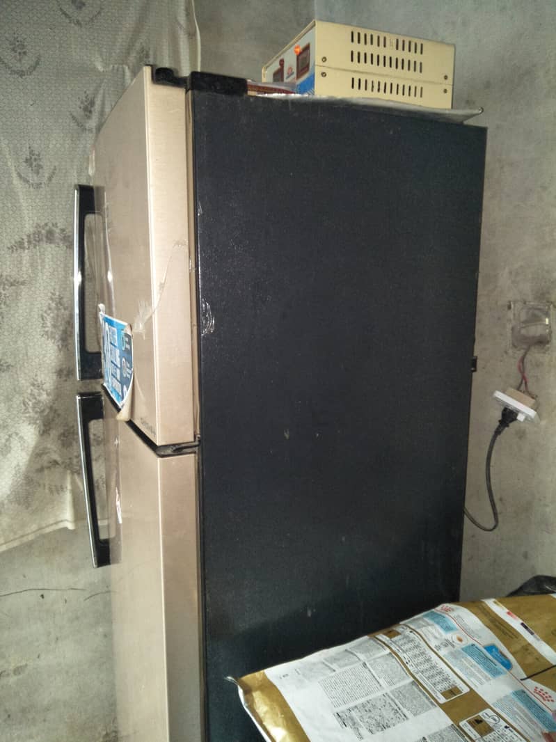 Dawlance refrigerator for sale urgent 3