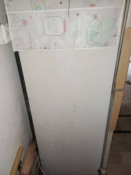 PEL FRIDGE for sale medium size pkr 50 hazar 1