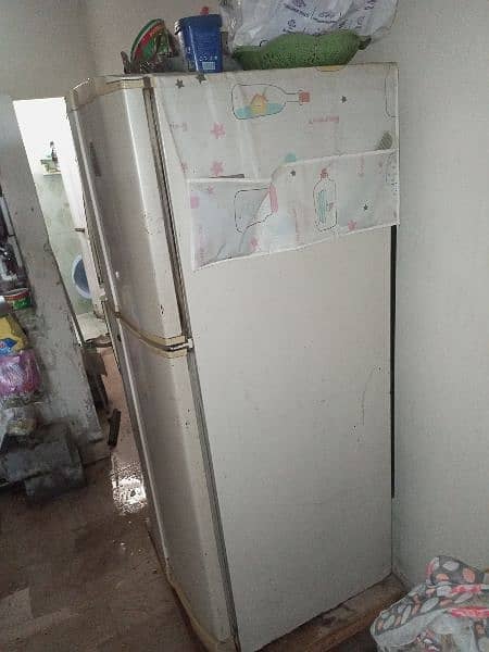 PEL FRIDGE for sale medium size pkr 50 hazar 4