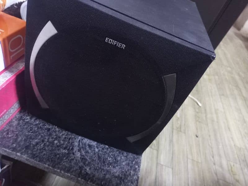 Woofers Edifier Brand New 10/9 Condition 3