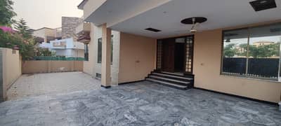 24 Marla 3 Story House With Basement Available For Rent, 9 Bed Room With attached Bath, Drawing Dinning, 3 Kitchen, 3 T. V lounge, Servant Quarter On Top With attached Bath