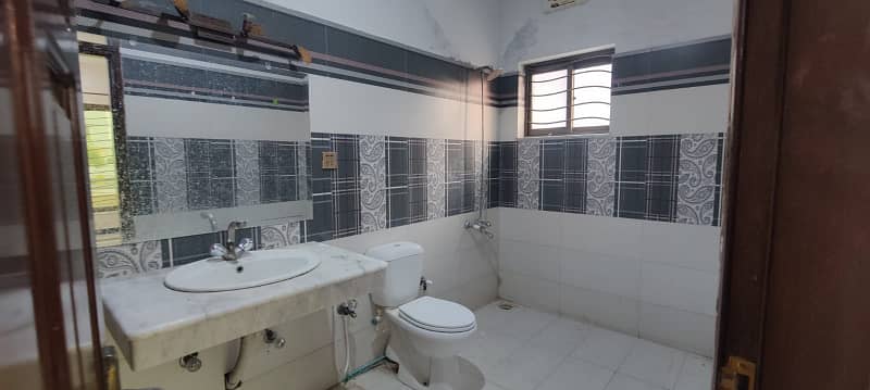 24 Marla 3 Story House With Basement Available For Rent, 9 Bed Room With attached Bath, Drawing Dinning, 3 Kitchen, 3 T. V lounge, Servant Quarter On Top With attached Bath 17