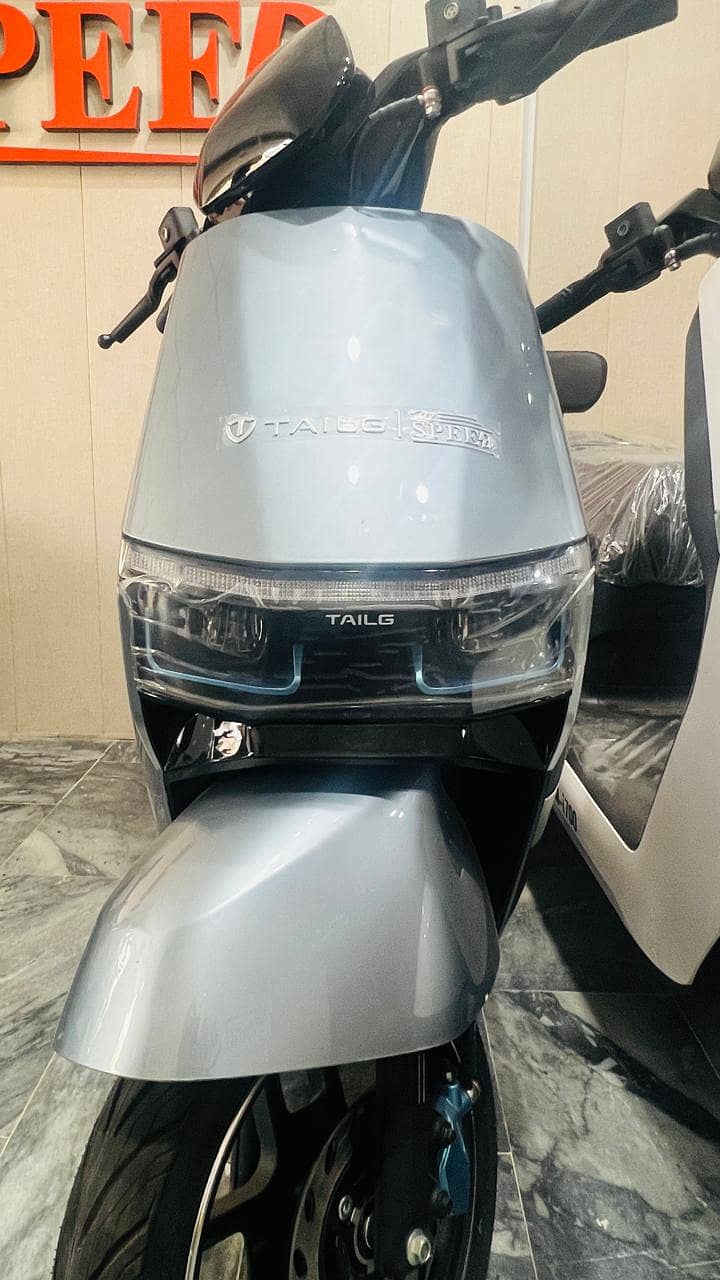 HI SPEED Electric Scooty  Motor 1500 WATT  For Sale 2