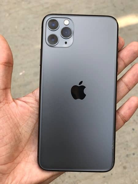 iPhone 11 Pro Max 2