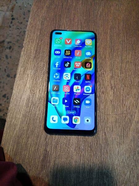 Oppo F 17 pro 0