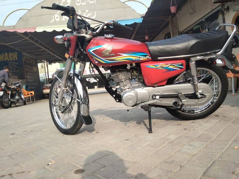 Honda 125 lush condshion arjent for sale all documents clear 4