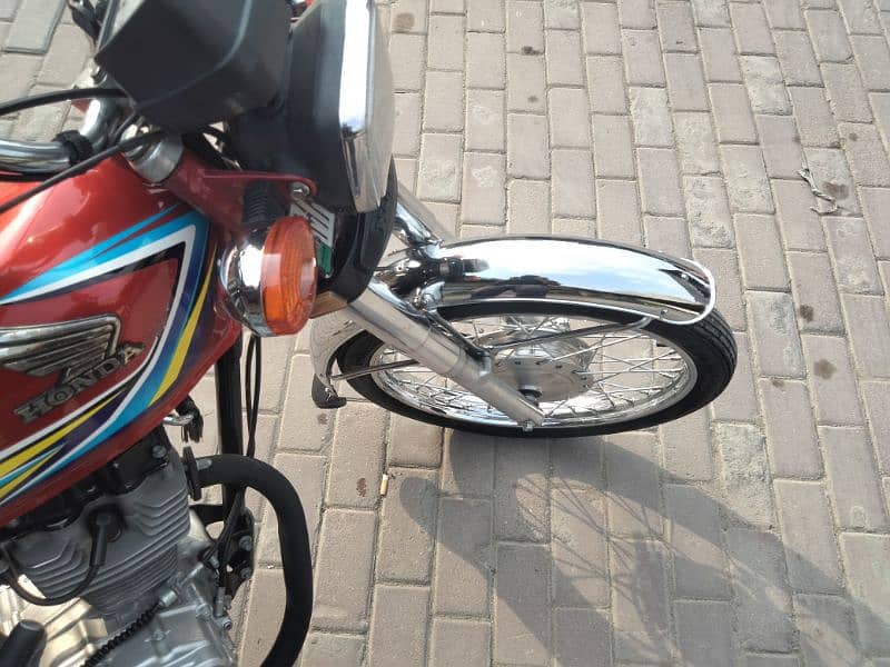 Honda 125 lush condshion arjent for sale all documents clear 8