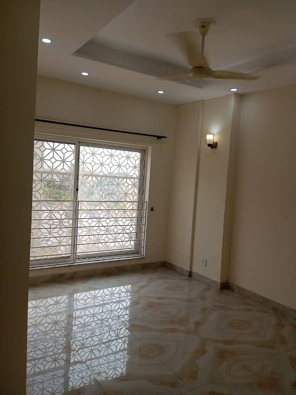 Brand New 2 Bed Apartment Available For Rent Bahria Town Rawalpindi Phase - 8 5
