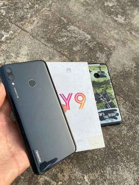 HUAWEI Y9 2019 4/64 LUSH CONDITION 2