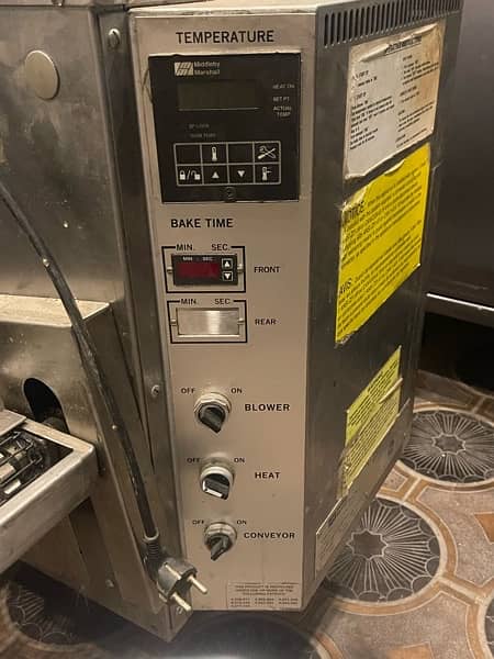 conveyor oven middle by marshal ps 220 1