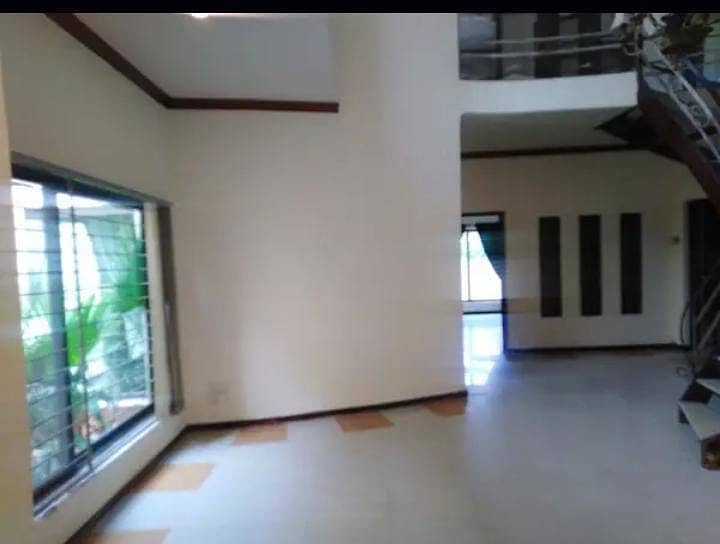 1KANAL CORNER HOUSE AVAILABLE FOR SALE IN DHA PHASE 1 N BLOCK 0