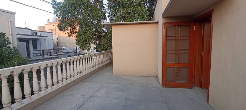 1Kanal Corner House for Sale in Rehman Villas Opposite Mall of Defence (Avenues Mall). 5