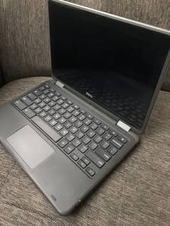 Touch Screen Dell Chromebook in mint condition with charger