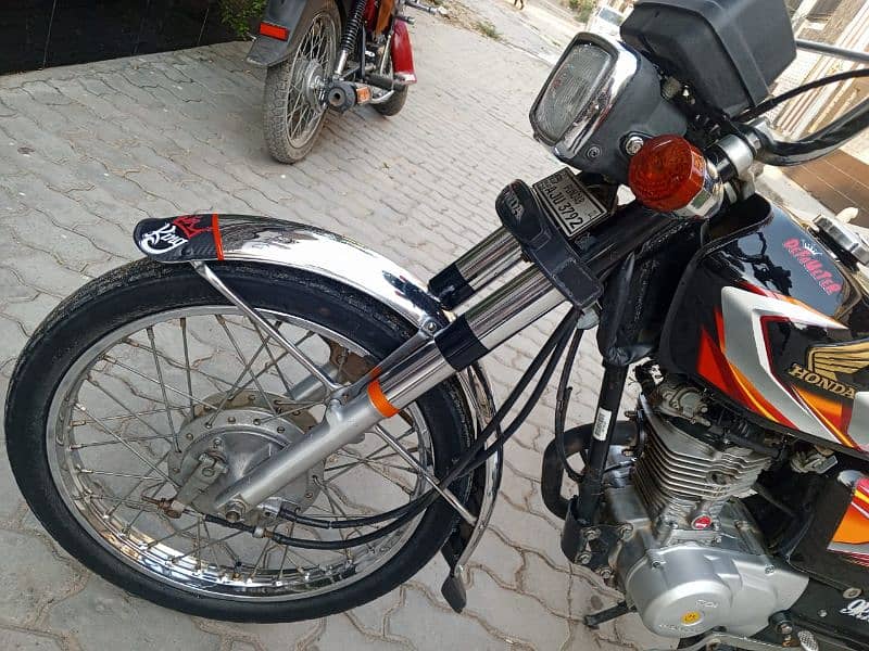 Honda 125 Bio matric Available 15