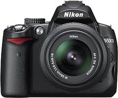 Nikon D5000 12.3 MP DX Digital SLR Camera with 18-55mm f/3.5-5.6G VR 0