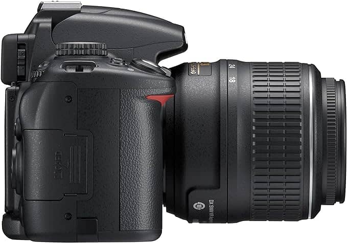 Nikon D5000 12.3 MP DX Digital SLR Camera with 18-55mm f/3.5-5.6G VR 3