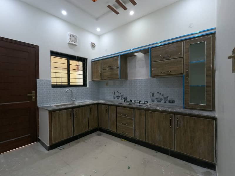 Prime Location 5 Marla House For sale In Lahore 6