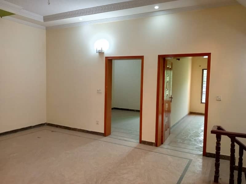05 Marla Beautiful House For Rent in Johar Town Phase 2 7