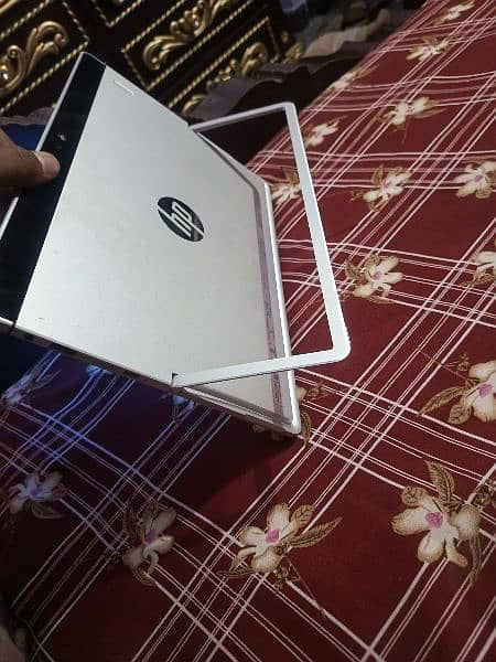 8 256gb elite book touch screen 10/10 condition 2