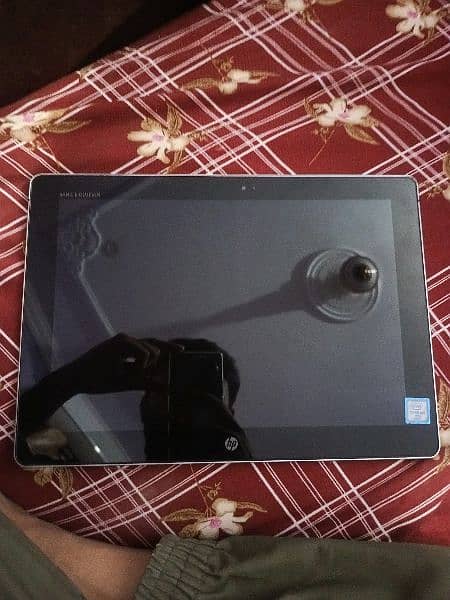 8 256gb elite book touch screen 10/10 condition 6