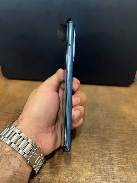 One plus 9 256gb / 12 ram 4