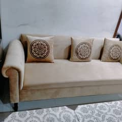 few months used sofa totally new in condition. 0