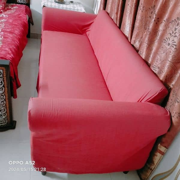 few months used sofa totally new in condition. 2