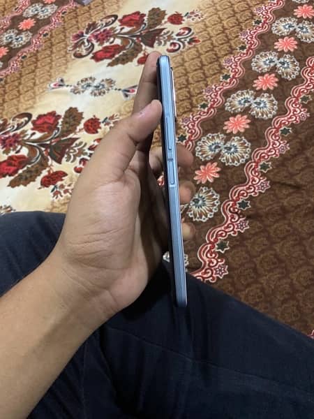 vivo y21 ram 4 rom 64 only box 10/10 condition 2