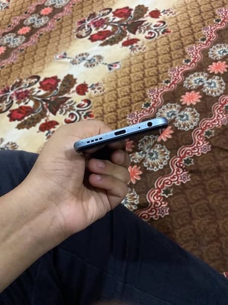 vivo y21 ram 4 rom 64 only box 10/10 condition 3