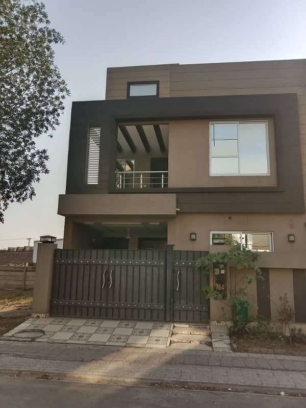 5 Marla House available for rent in Rafi Block bahria town lahore 36