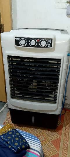 Air cooler with ice box use with 2 week