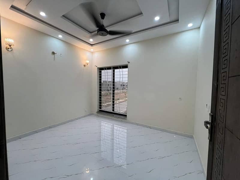 Five Marla Double Storey House in Bahria orchard Lahore 4