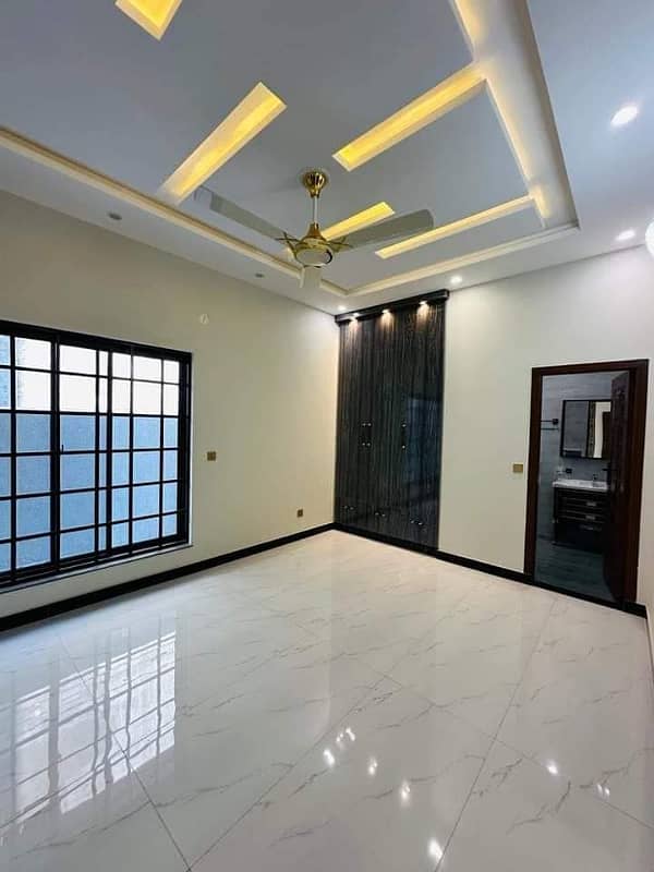 10 Marla Brand New House For Sale In Lake City - Sector M-2A Ring Road Lahore 2