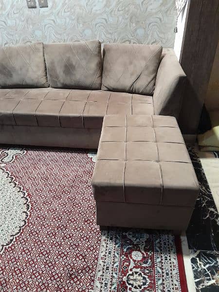 Sofa 4 Seater 1 seat is movable and set anywhere in house. 4