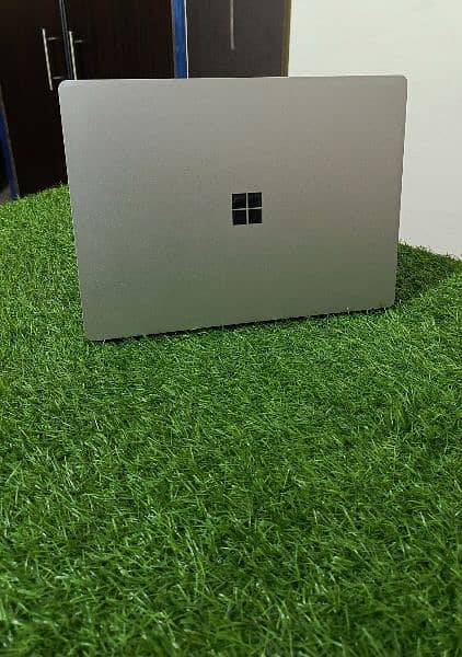 Microsoft surface Laptop 2 i5 8th Generation 2k Touch display 3