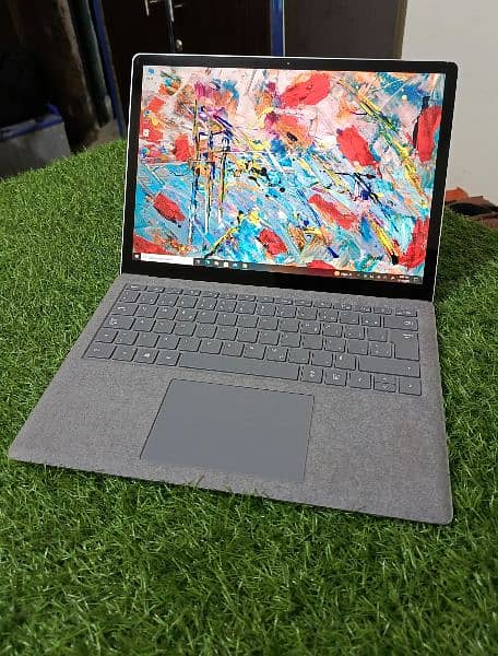 Microsoft surface Laptop 2 i5 8th Generation 2k Touch display 7