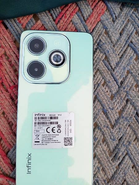 infinix hot 40i 8+8 128 lush condition 10 by 10 charger sat h 2