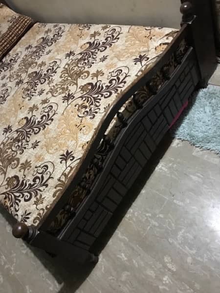 pure wooden bed 4x6 size 1