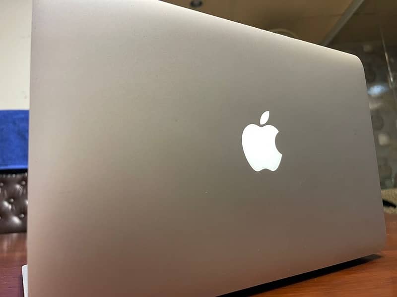 macbook air m1 2011 0