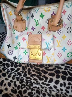 Original Louis Vuitton bag worth 1439$ for quarter price