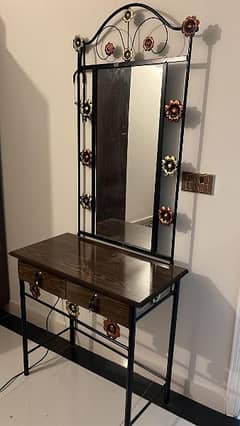 Iron dressing table with 2 draw good condition.
