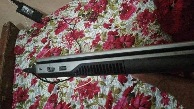 DELL E 6540 CONDITION 10/8. 5