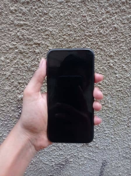 iPhone Xr ( non PTA ) 3