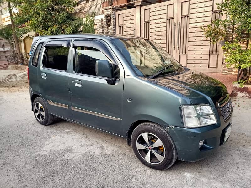 Suzuki Wagon R solio 2010 1