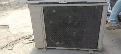 i am selling used ac 1.5 ton genuine gas stored