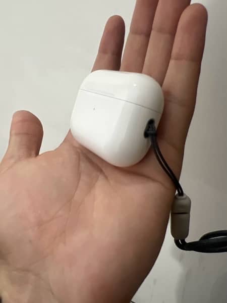 Airpods Pro 2nd generation , 10/10 condition , perfectly working 1
