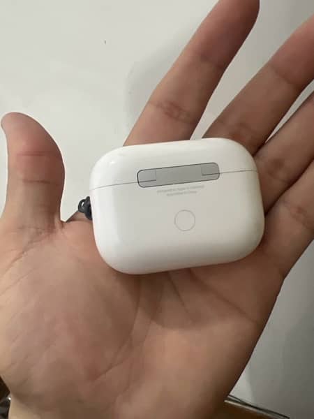 Airpods Pro 2nd generation , 10/10 condition , perfectly working 2