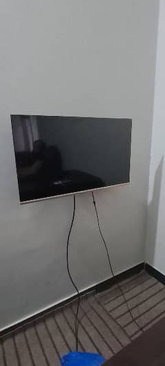 32 inch Smart LED TV for sale 0