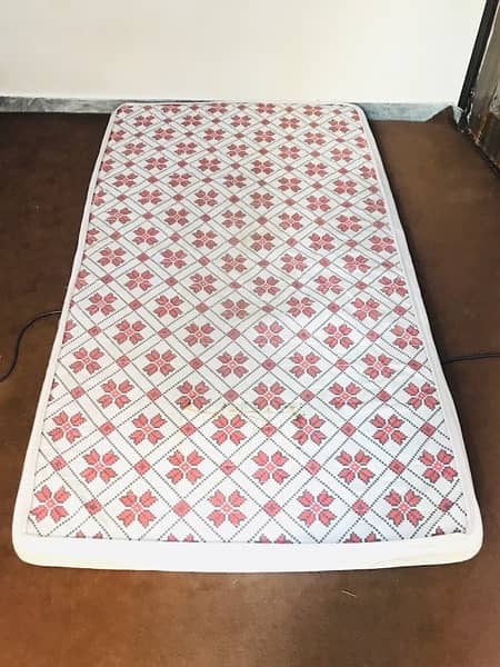Medicated Matress Single Bed New Condition 4