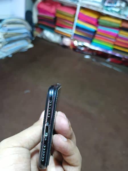 iPhone x 64Gb black colour 3